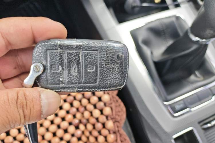 Used Roewe RX5 2018 20T Two-Wheel Drive Manual Internet Smart Edition Vehicle Key