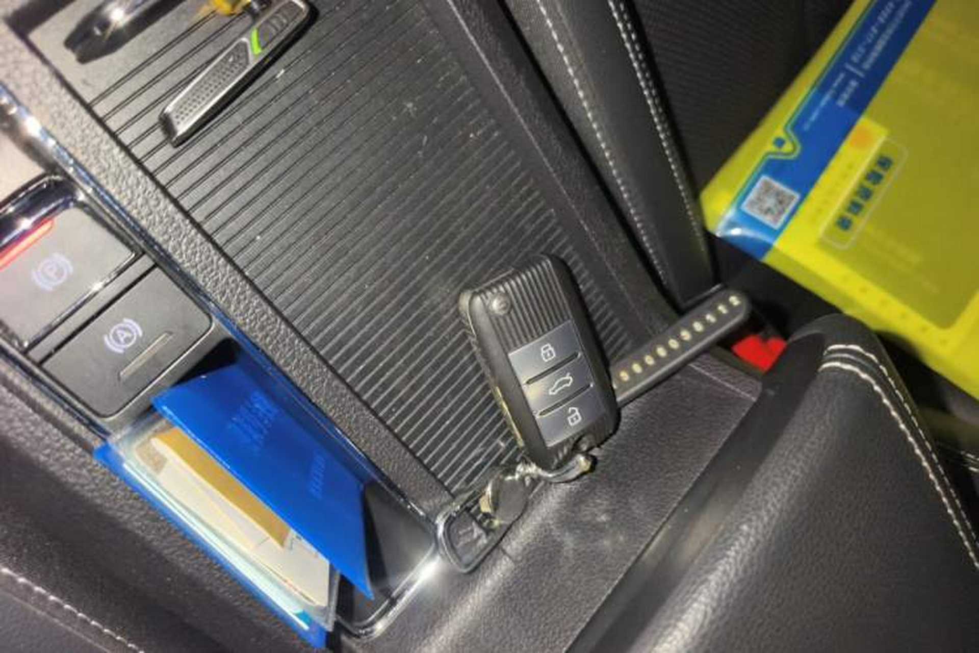 Used Roewe RX5 2018 20T Two-Wheel Drive Automatic Internet Smart Edition Vehicle Key