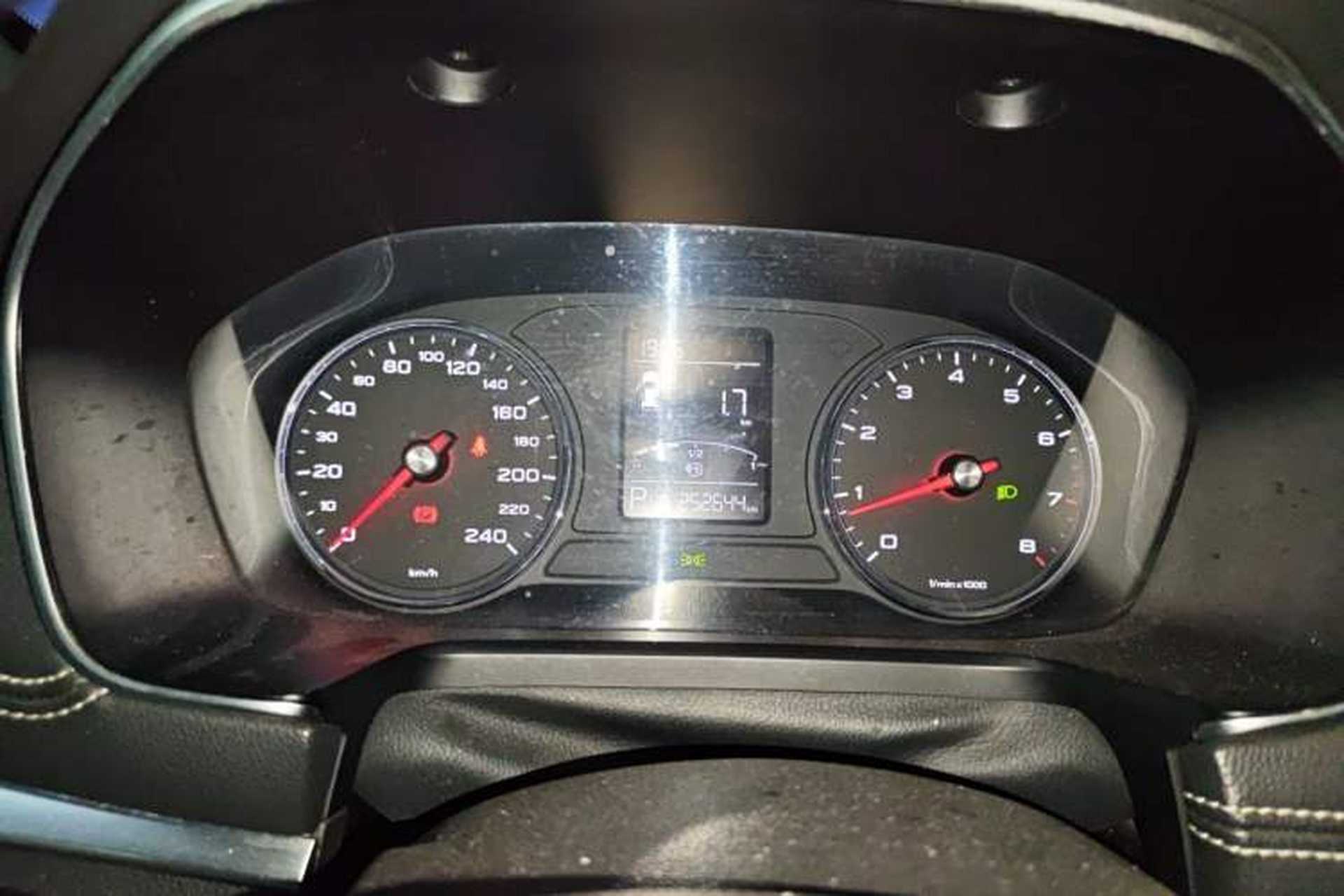 Used Roewe RX5 2018 20T Two-Wheel Drive Automatic Flagship Edition Instrument Cluster