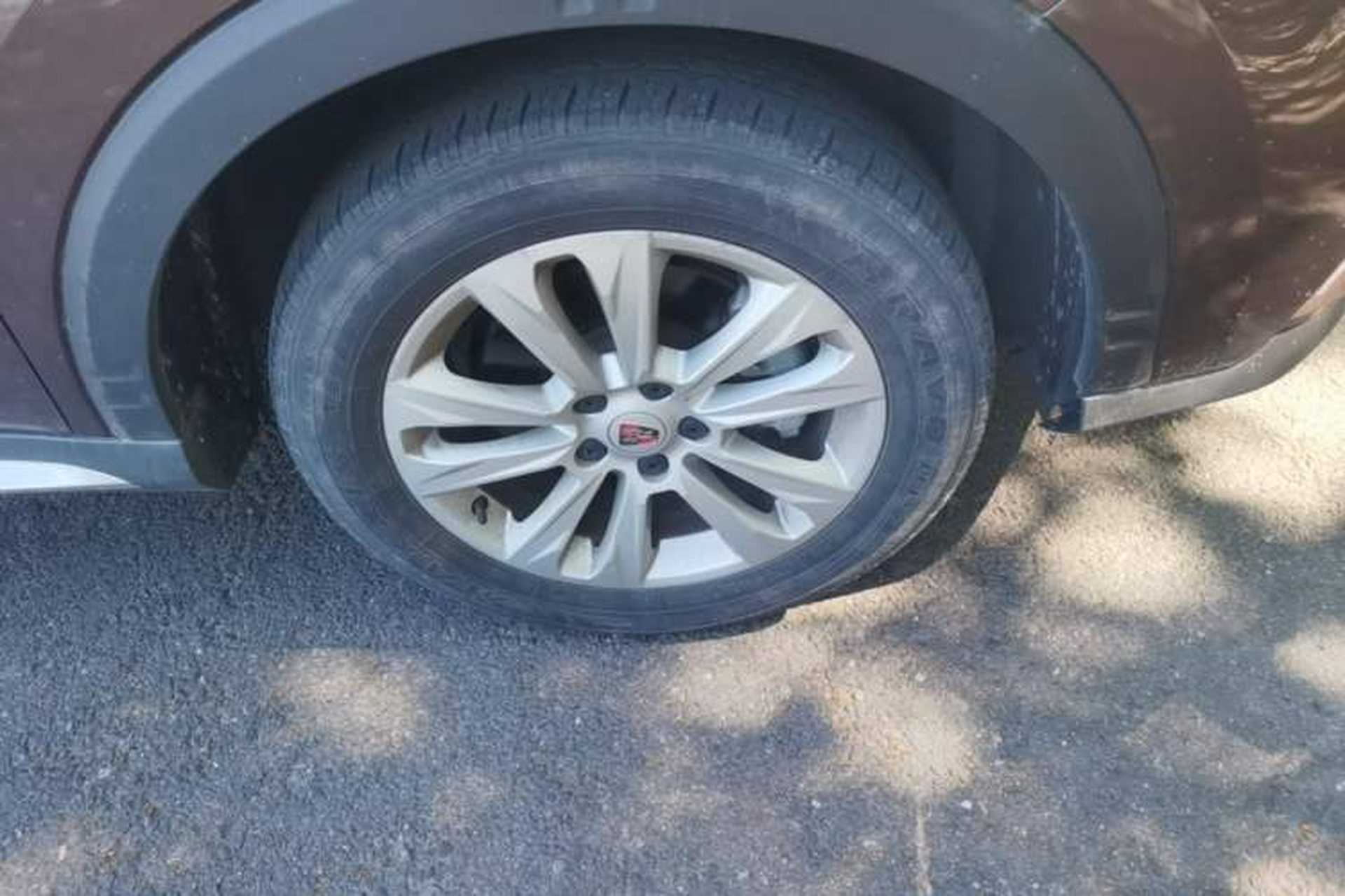 Used Roewe RX5 2018 20T Two-Wheel Drive Automatic Internet Smart Edition Right Front Wheel Hub