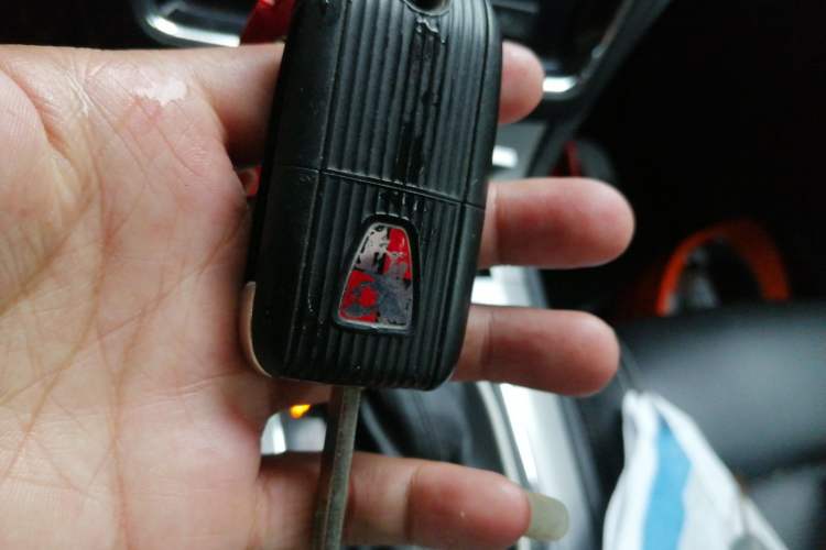 Used Roewe RX5 2018 20T Two-Wheel Drive Automatic Internet Smart Edition Vehicle Key