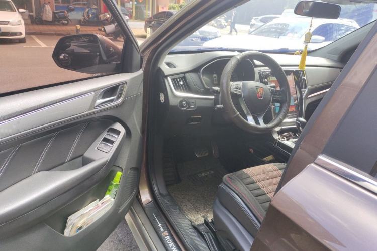 Used Roewe RX5 2018 20T Two-Wheel Drive Automatic Internet Smart Luxury Edition Driver Seat