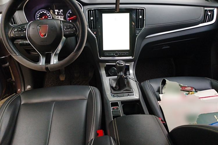 Used Roewe RX5 2018 20T Two-Wheel Drive Manual Internet Elite Edition Center Console