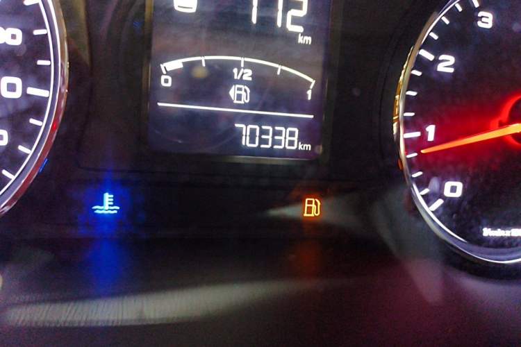 Used Roewe RX5 2018 20T Two-Wheel Drive Manual Internet Elite Edition Odometer Close Up