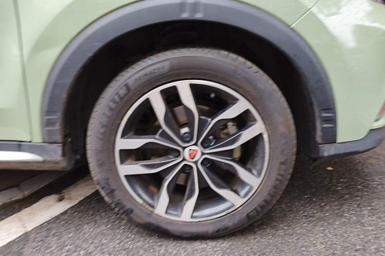 Used Roewe RX5 2018 20T Two-Wheel Drive Manual Internet Elite Edition Right Front Wheel Hub