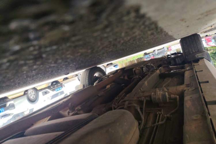 Used Roewe RX5 2018 20T Two-Wheel Drive Manual Flagship Edition Chassis Rear Left