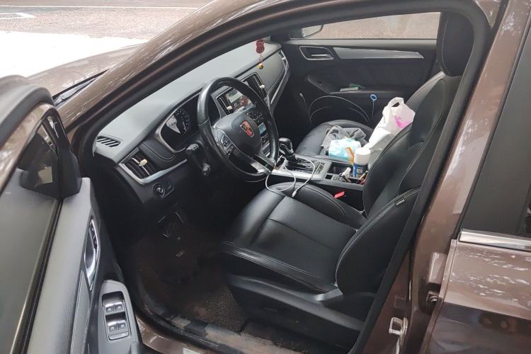 Used Roewe RX5 2018 20T Two-Wheel Drive Automatic Internet Smart Luxury Edition Driver Seat