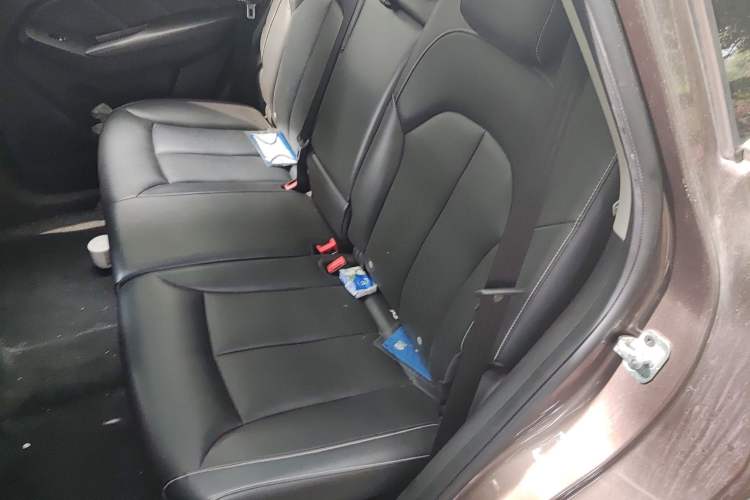 Used Roewe RX5 2018 20T Two-Wheel Drive Automatic Internet Smart Luxury Edition Left Rear Seat
