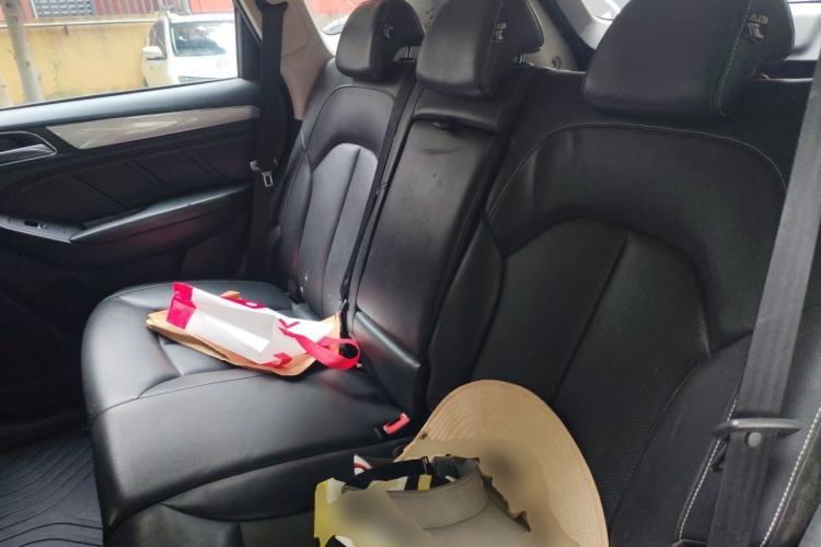 Used Roewe RX5 2018 20T Two-Wheel Drive Manual Flagship Edition Left Rear Seat