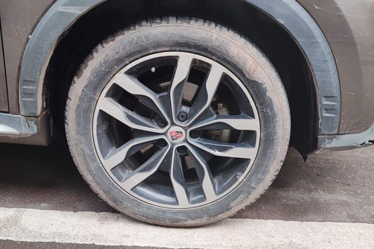 Used Roewe RX5 2018 20T Two-Wheel Drive Automatic Internet Smart Luxury Edition Right Front Wheel Hub