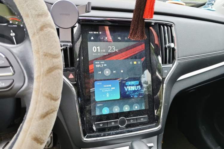 Used Roewe RX5 2018 20T Two-Wheel Drive Automatic Internet Smart Luxury Edition Audio And AC Panel