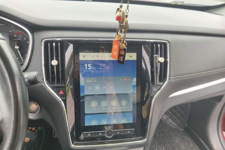 Used Roewe RX5 2018 30T Two-Wheel Drive Automatic Internet Platinum Edition Audio And AC Panel