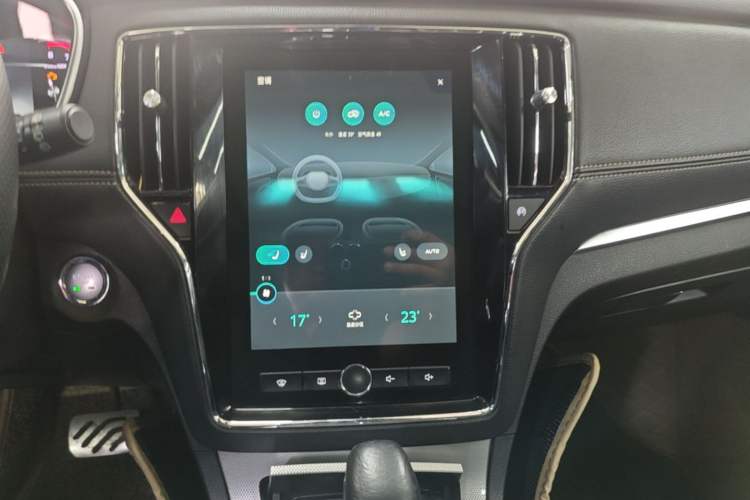 Used Roewe RX5 2018 30T Two-Wheel Drive Automatic Internet Platinum Edition Audio And AC Panel