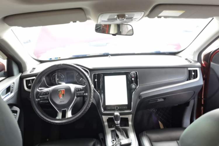 Used Roewe RX5 2018 20T Two-Wheel Drive Automatic Internet Smart Edition Center Console