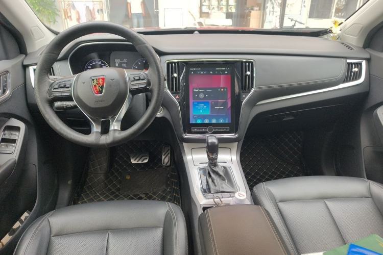 Used Roewe RX5 2018 20T Two-Wheel Drive Automatic Internet Smart Edition Center Console