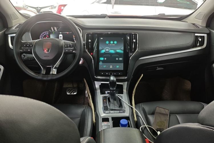 Used Roewe RX5 2018 30T Two-Wheel Drive Automatic Internet Platinum Edition Center Console