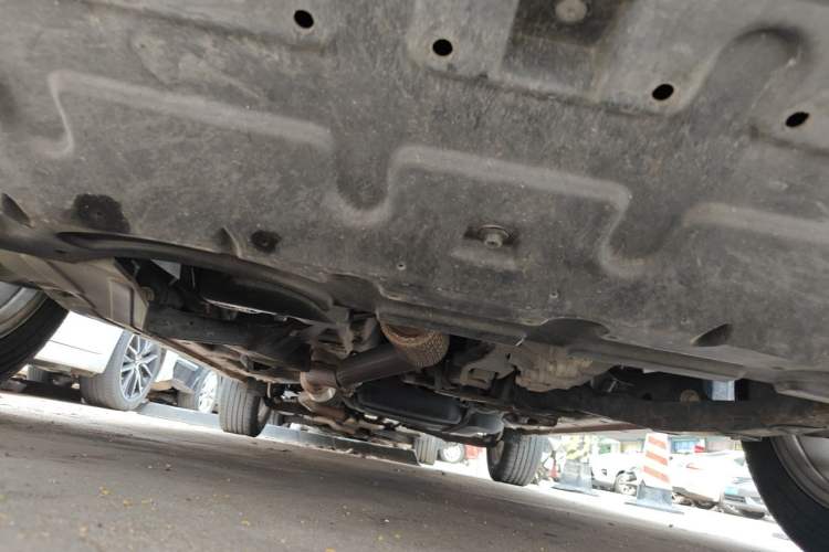Used Roewe RX5 2018 20T Two-Wheel Drive Automatic Internet Smart Edition Chassis Front