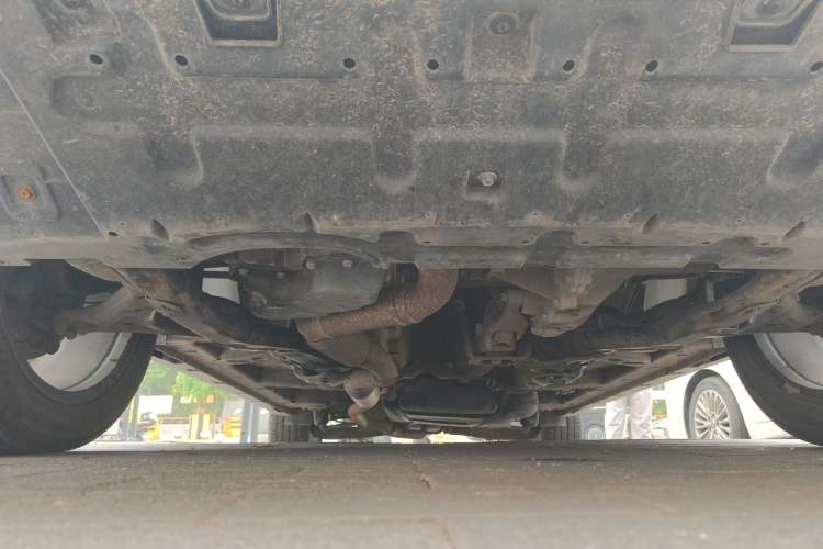 Used Roewe RX5 2018 20T Two-Wheel Drive Automatic Internet Smart Edition Chassis Front