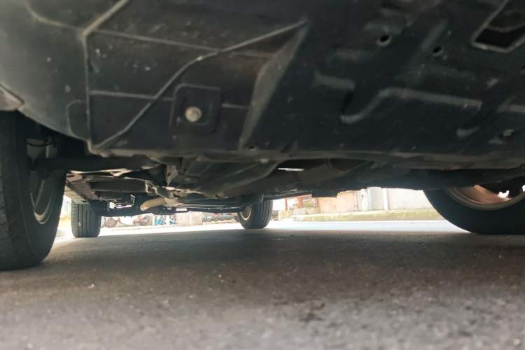 Used Roewe RX5 2018 20T Two-Wheel Drive Automatic Internet Smart Edition Chassis Front Right