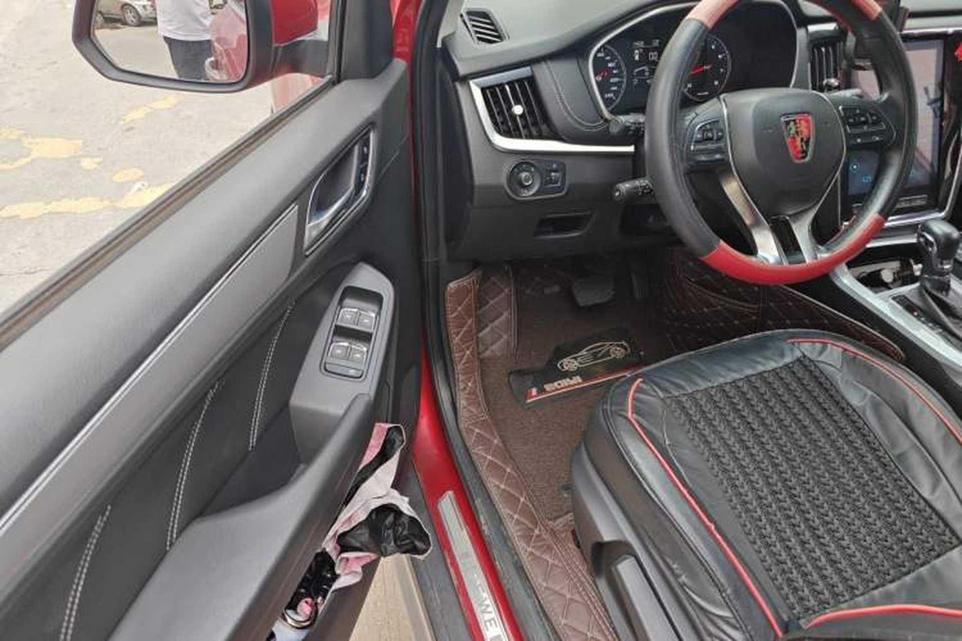 Used Roewe RX5 2018 20T Two-Wheel Drive Automatic Internet Smart Edition Driver Seat