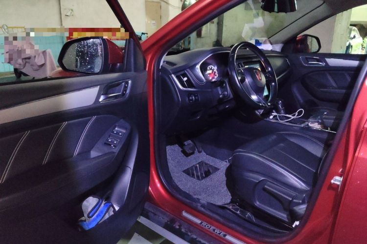 Used Roewe RX5 2018 20T Two-Wheel Drive Automatic Internet Smart Edition Driver Seat