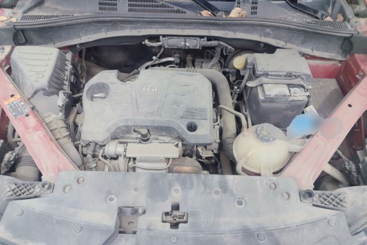 Used Roewe RX5 2018 20T Two-Wheel Drive Automatic Flagship Edition Engine Bay