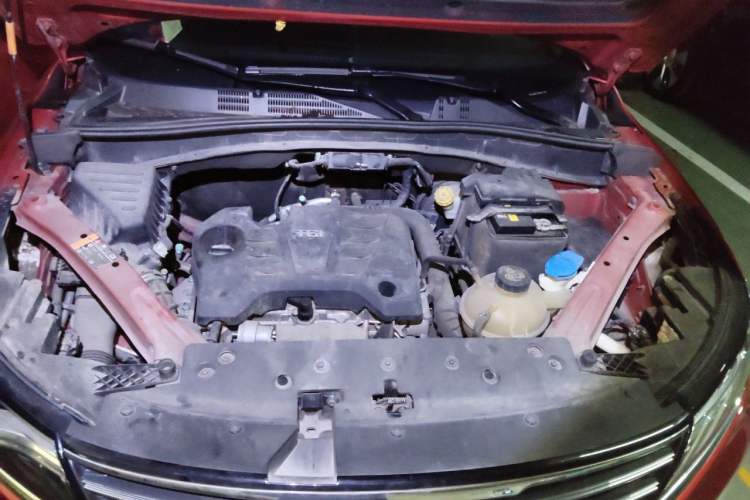 Used Roewe RX5 2018 20T Two-Wheel Drive Automatic Internet Smart Edition Engine Bay