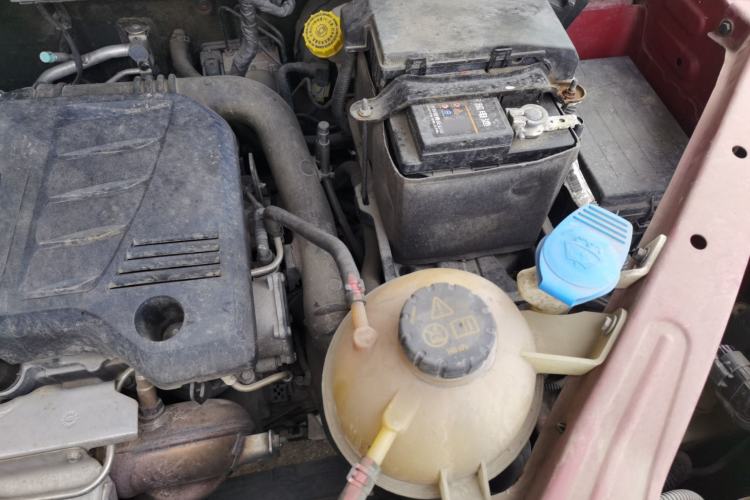 Used Roewe RX5 2018 20T Two-Wheel Drive Automatic Internet Smart Edition Engine Bay Left
