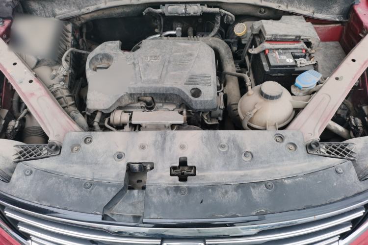 Used Roewe RX5 2018 20T Two-Wheel Drive Manual Internet Smart Edition Engine Bay