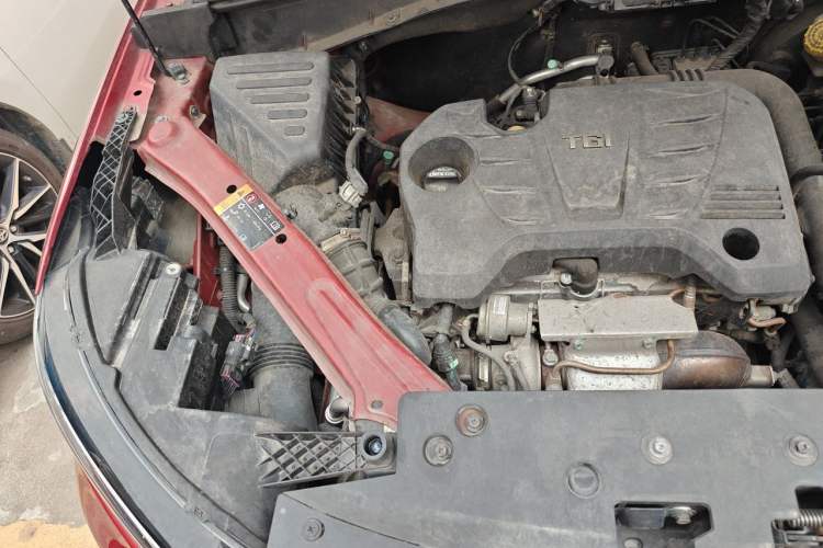 Used Roewe RX5 2018 20T Two-Wheel Drive Automatic Internet Smart Edition Engine Bay Right