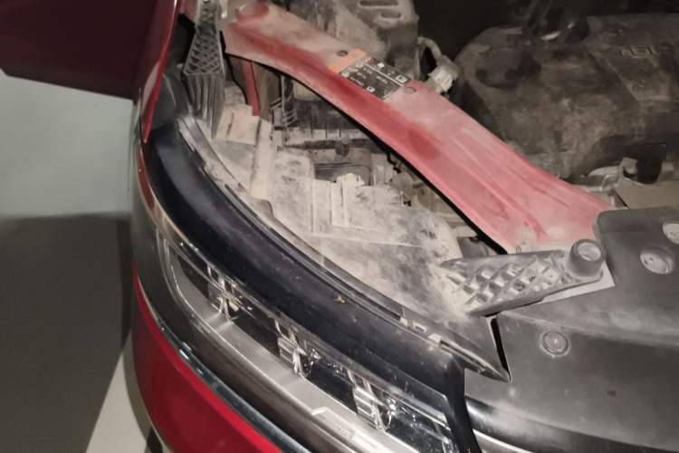 Used Roewe RX5 2018 20T Two-Wheel Drive Automatic Internet Smart Luxury Edition Engine Bay Right