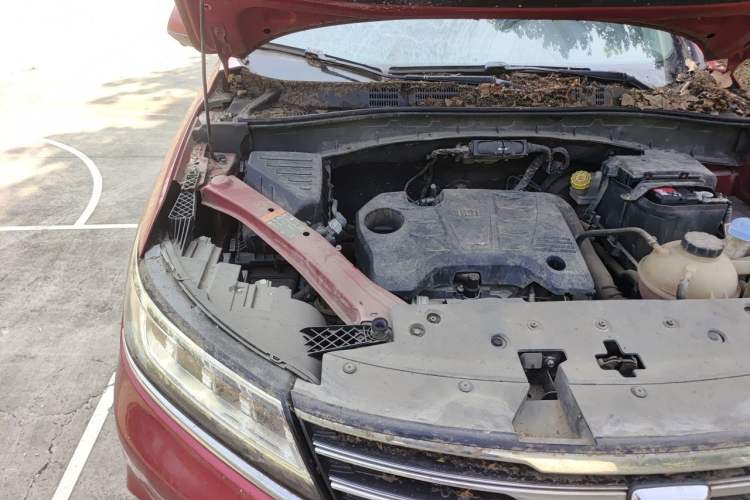 Used Roewe RX5 2018 20T Two-Wheel Drive Automatic Internet Smart Luxury Edition Engine Bay Right