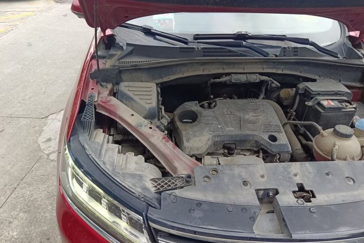 Used Roewe RX5 2018 20T Two-Wheel Drive Automatic Internet Smart Luxury Edition Engine Bay Right