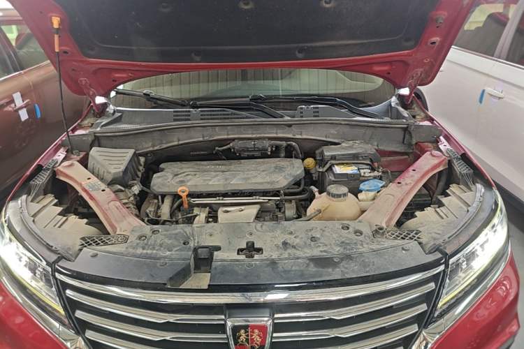 Used Roewe RX5 2018 30T Two-Wheel Drive Automatic Internet Platinum Edition Engine Bay
