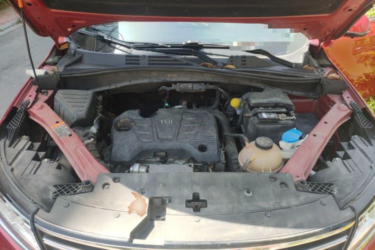 Used Roewe RX5 2018 20T Two-Wheel Drive Manual Internet Smart Edition Engine Bay