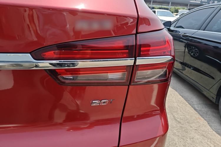 Used Roewe RX5 2018 20T Two-Wheel Drive Automatic Internet Smart Edition Exterior 3