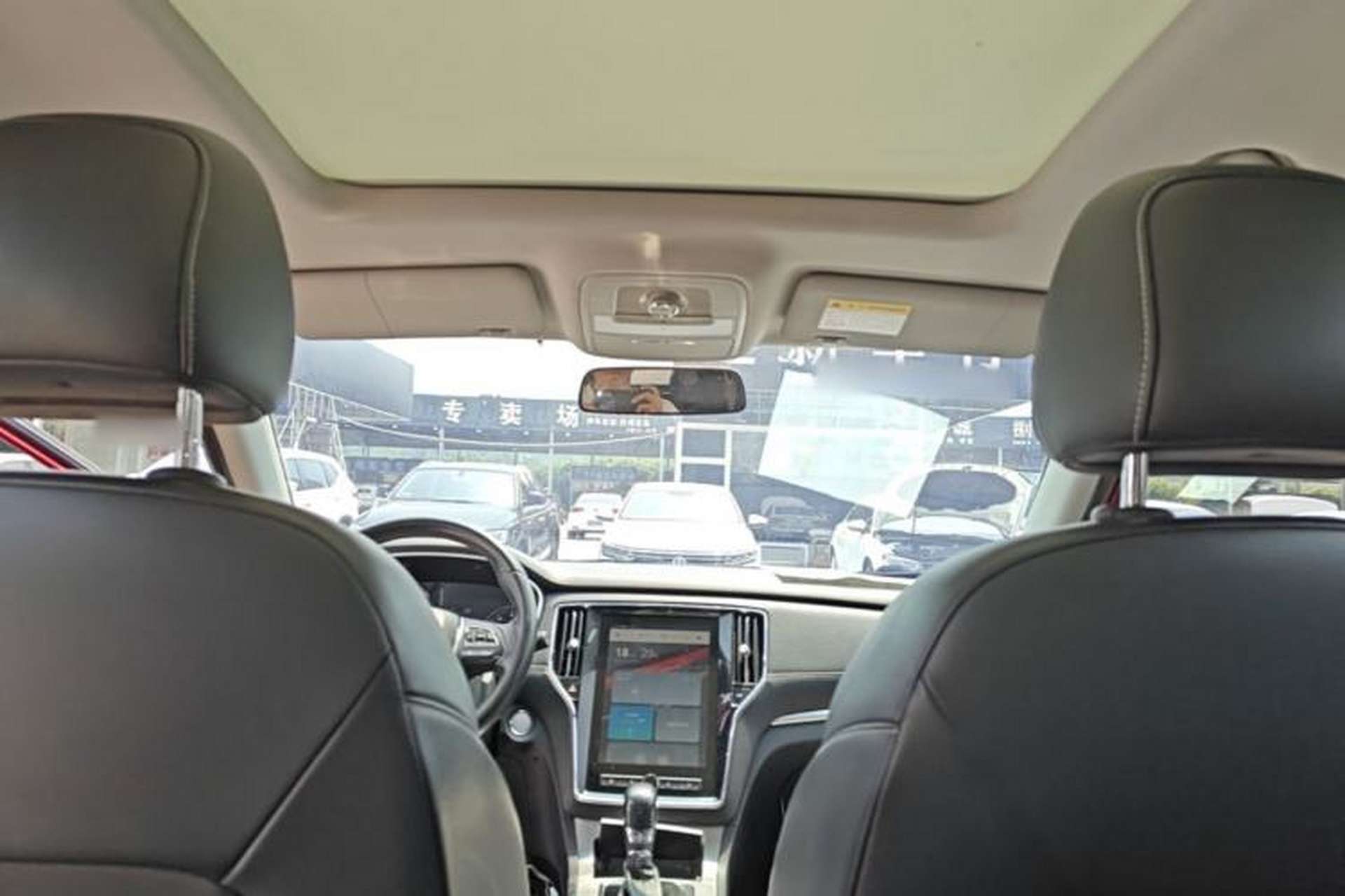 Used Roewe RX5 2018 20T Two-Wheel Drive Automatic Internet Smart Edition Headliner