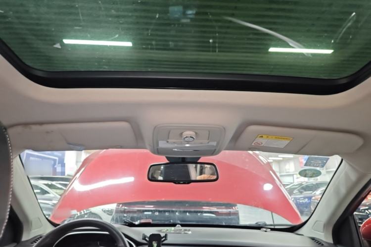 Used Roewe RX5 2018 30T Two-Wheel Drive Automatic Internet Smart Edition Headliner