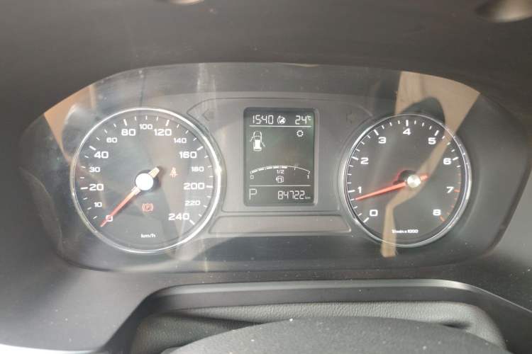 Used Roewe RX5 2018 20T Two-Wheel Drive Automatic Flagship Edition Instrument Cluster