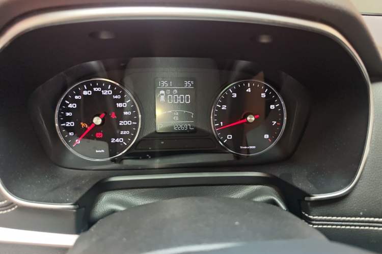Used Roewe RX5 2018 20T Two-Wheel Drive Automatic Internet Smart Edition Instrument Cluster