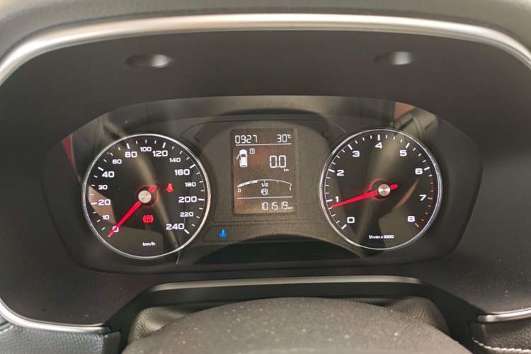 Used Roewe RX5 2018 20T Two-Wheel Drive Manual Internet Smart Edition Instrument Cluster