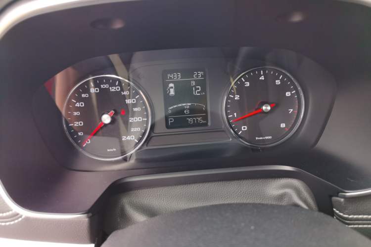 Used Roewe RX5 2018 20T Two-Wheel Drive Automatic Internet Smart Edition Instrument Cluster