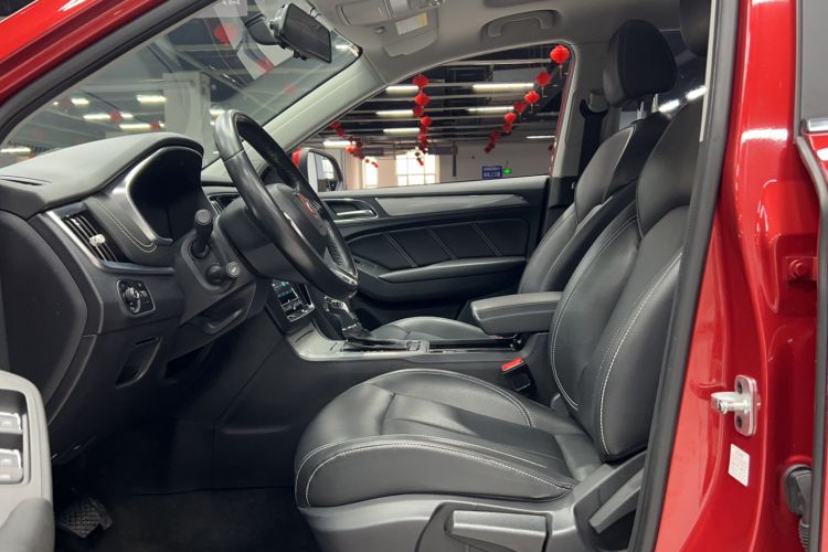Used Roewe RX5 2018 20T Two-Wheel Drive Automatic Internet Smart Edition Interior 2