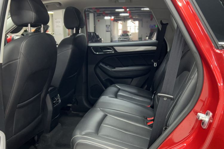 Used Roewe RX5 2018 20T Two-Wheel Drive Automatic Internet Smart Edition Interior 3
