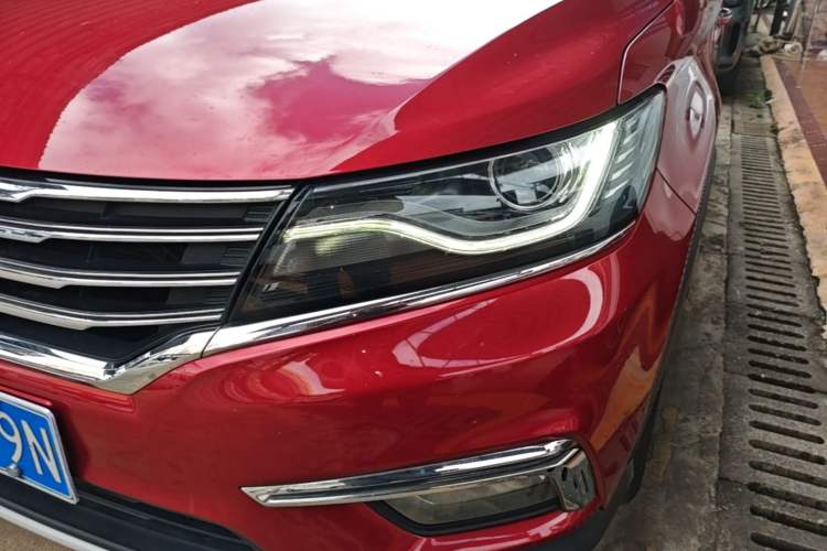 Used Roewe RX5 2018 20T Two-Wheel Drive Manual Internet Smart Edition Left Front Headlight