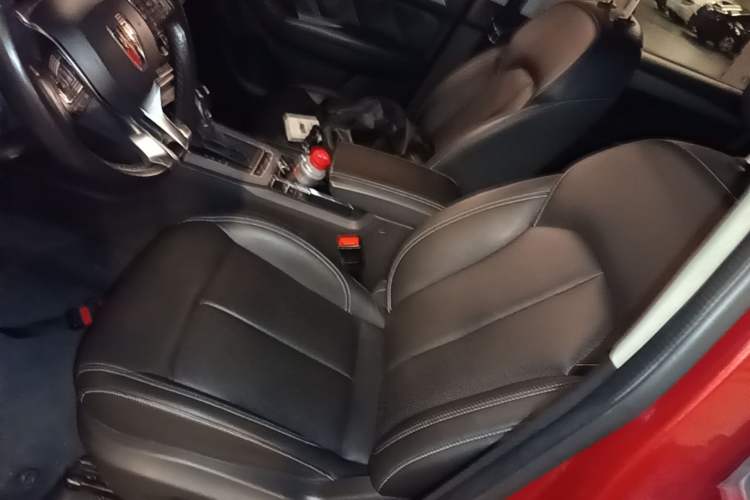 Used Roewe RX5 2018 20T Two-Wheel Drive Automatic Flagship Edition Left Front Seat