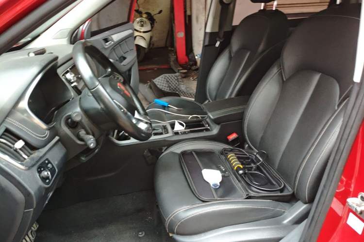 Used Roewe RX5 2018 30T Two-Wheel Drive Automatic Internet Platinum Edition Left Front Seat