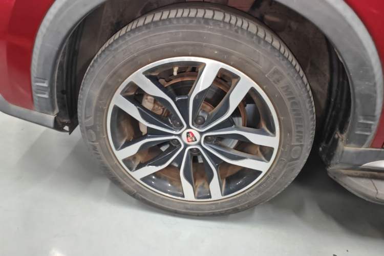 Used Roewe RX5 2018 30T Two-Wheel Drive Automatic Internet Smart Edition Left Front Wheel Hub