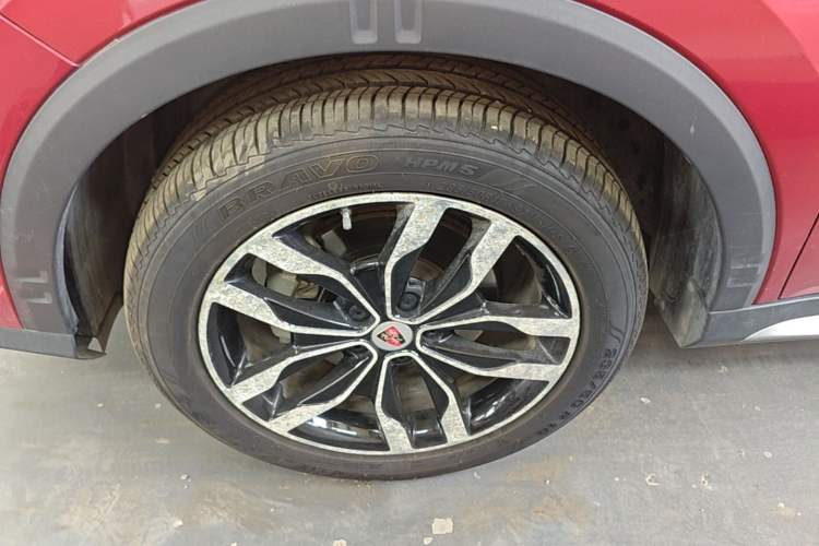 Used Roewe RX5 2018 30T Two-Wheel Drive Automatic Internet Platinum Edition Left Front Wheel Hub
