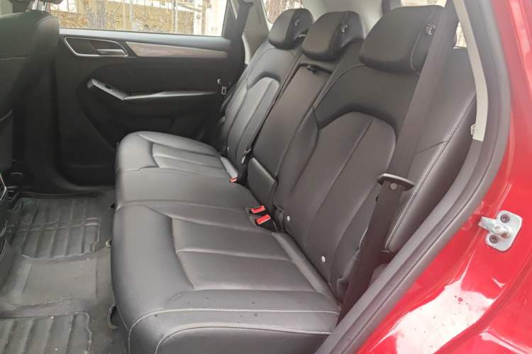 Used Roewe RX5 2018 20T Two-Wheel Drive Automatic Flagship Edition Left Rear Seat